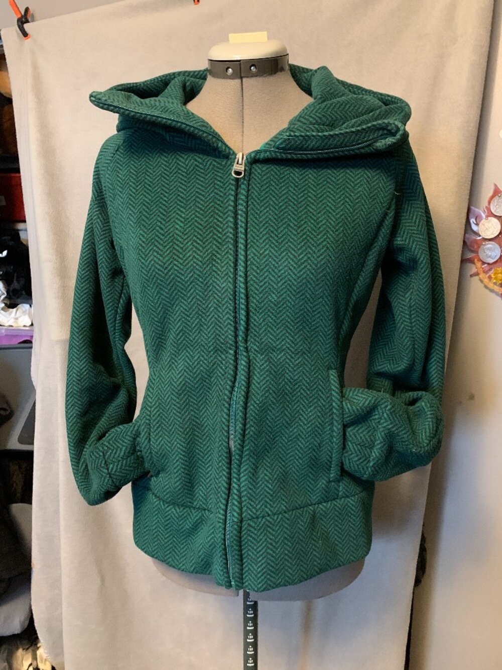 Bench - Geometric stripe green fleece zipper hoodie with finger holes - Size M